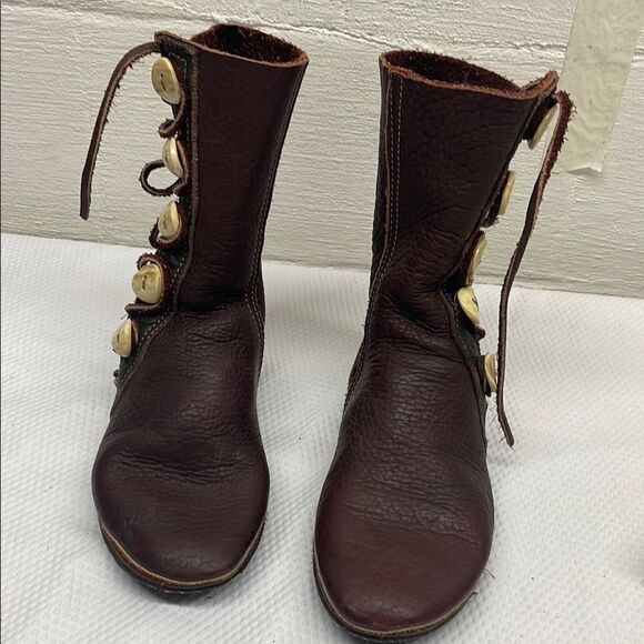 Bald Mountain Hand Crafted Renaissance Brown Leather Boots - Picture 5 of 12